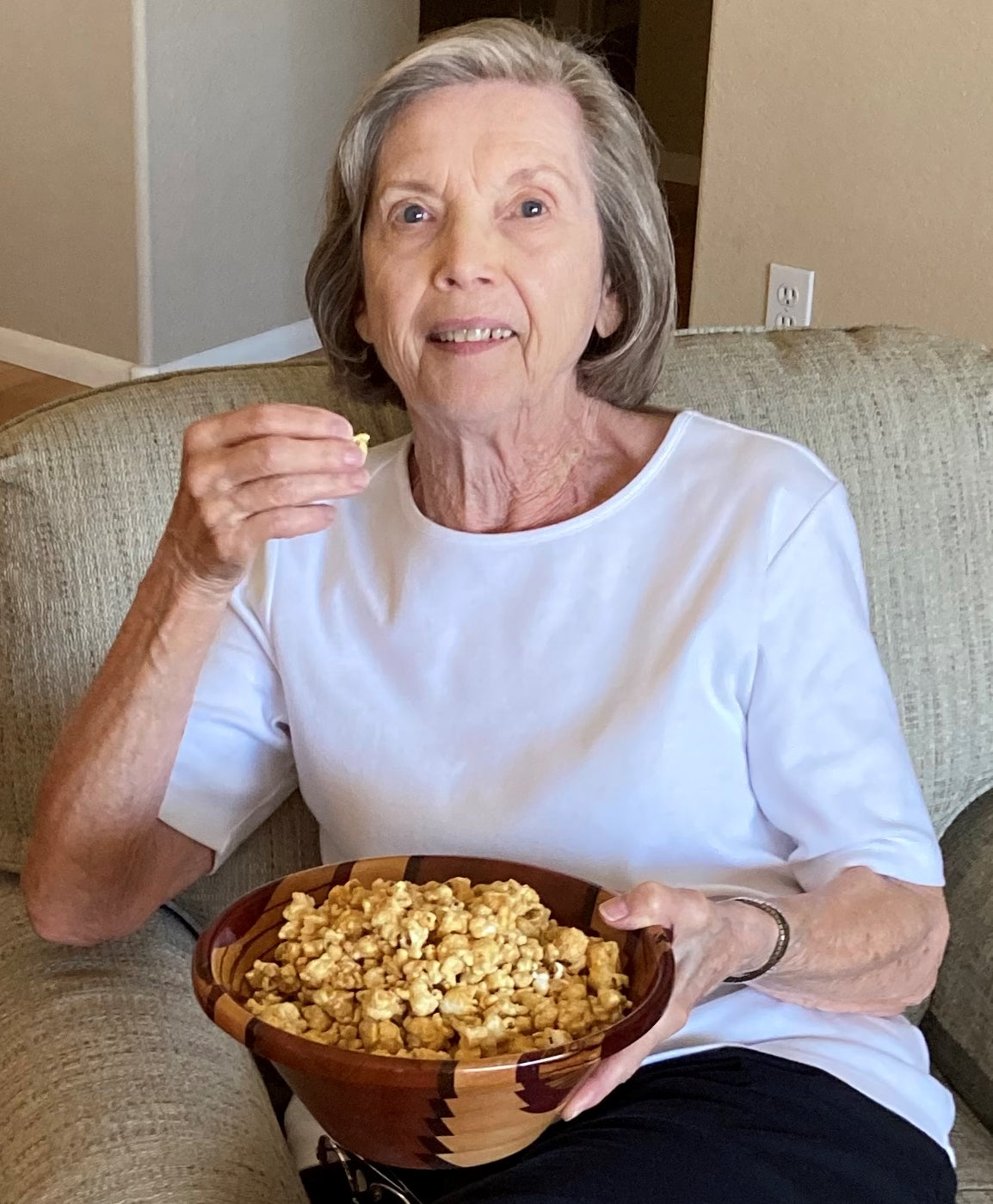 Variety 4-Pack Caramel and Cheese + FREE Bag!